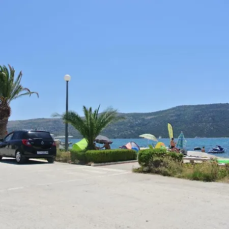 Maros Marina